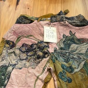 BNWT Magnolia Pearl Pink and Green vincent miners with Distressed